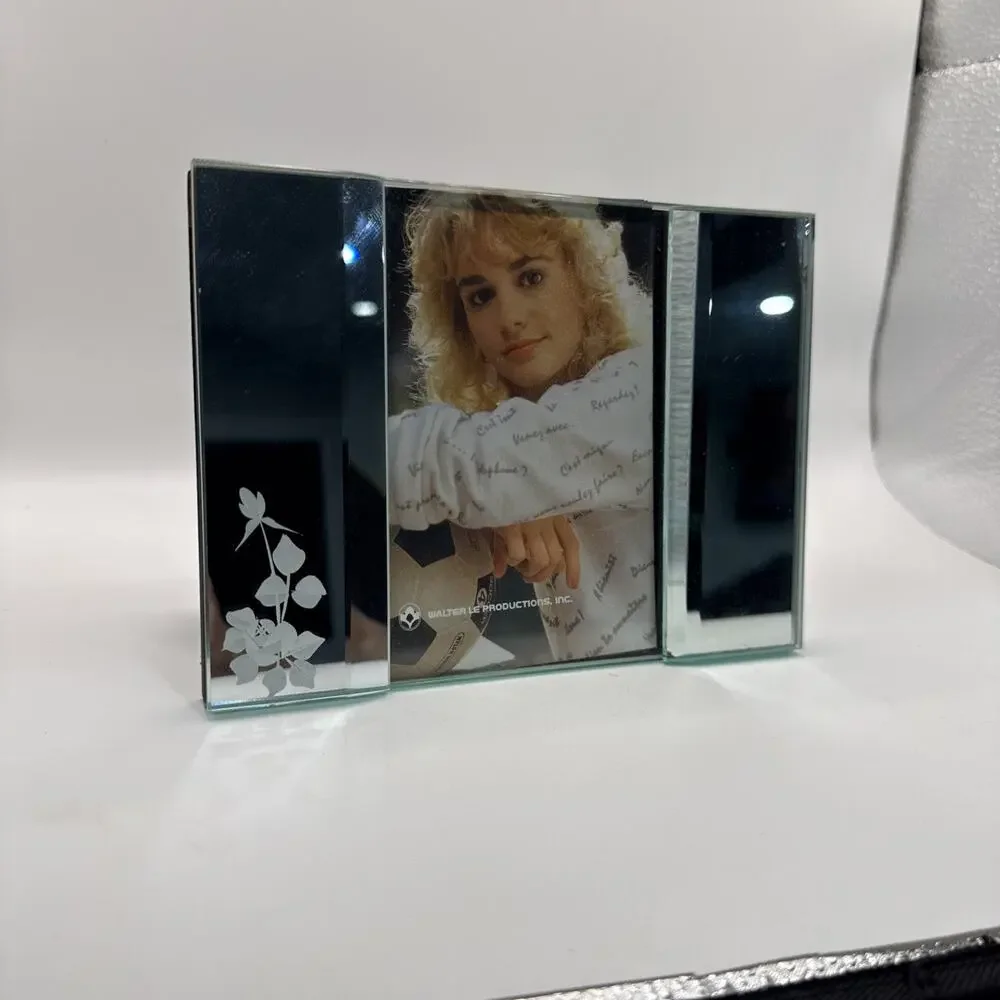 Water Le Productions 3 Panel Mirror Picture Frame